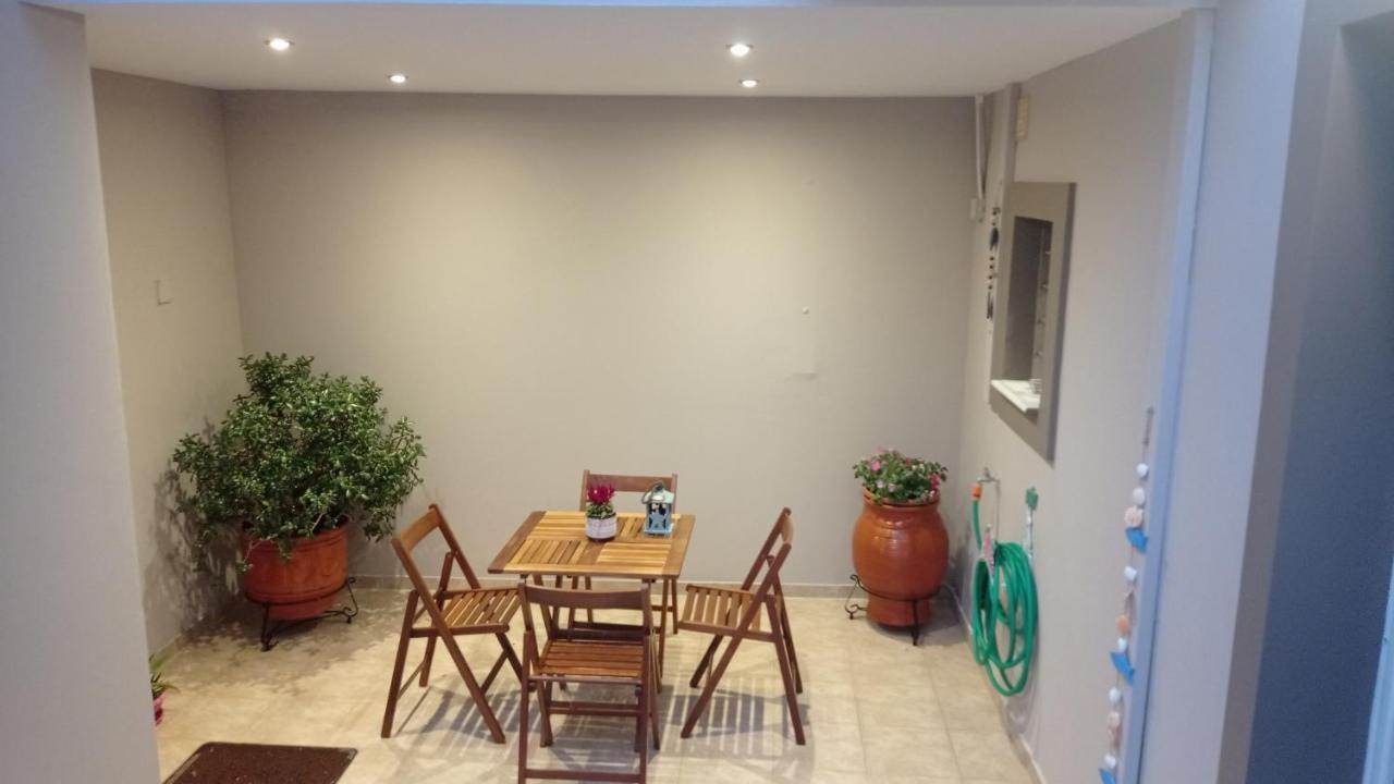 Elena Apartment Артемида Екстериор снимка