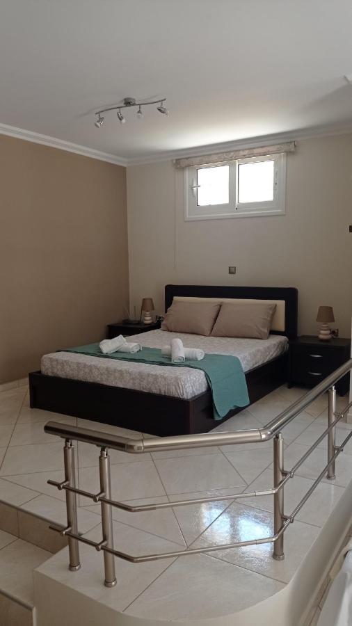 Elena Apartment Артемида Екстериор снимка
