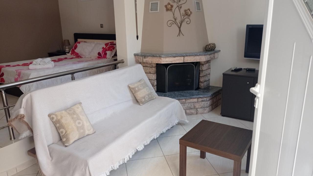 Elena Apartment Артемида Екстериор снимка